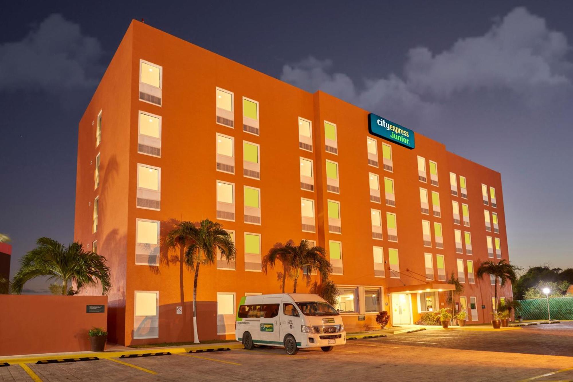 City Express Junior By Marriott Канкун Екстериор снимка